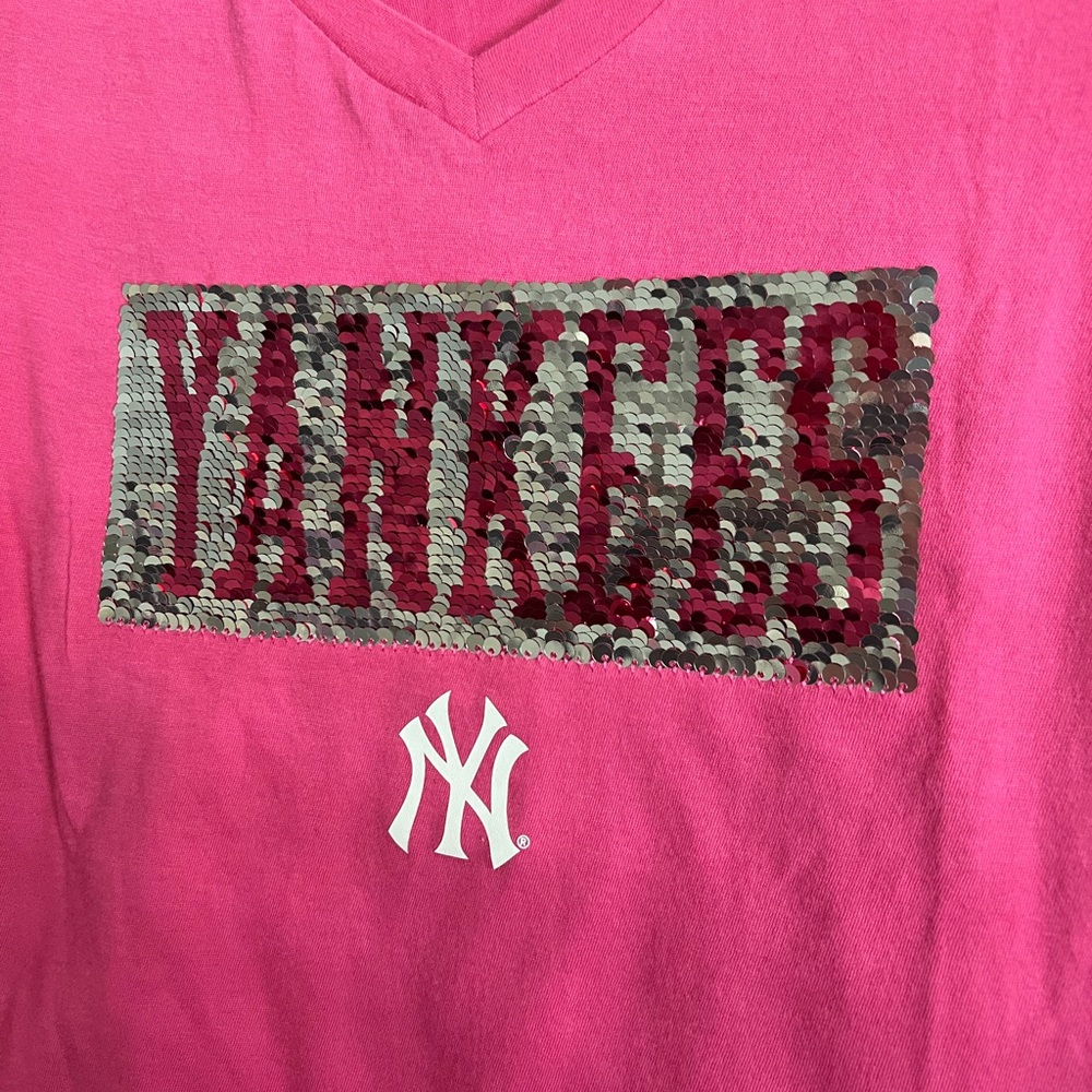 New York Yankees Girls Sequin Shirt - Picture 2 of 5